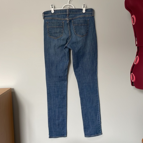 TALL Old Navy Sweetheart Jean in 8 long - Picture 4 of 8